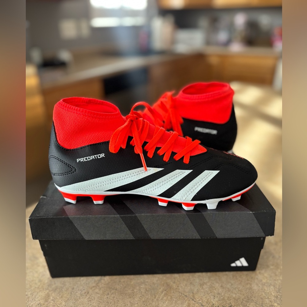 Adidas predator boys size 6 soccer cleats. New in box. Never worn